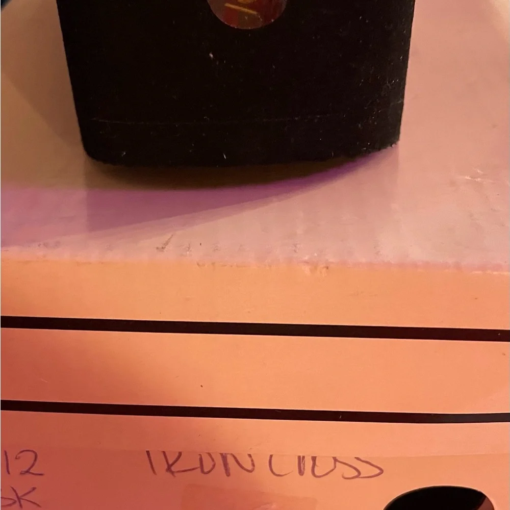 Women’s Size 6 Iron Cross Wedge Sandals - Picture 5 of 5